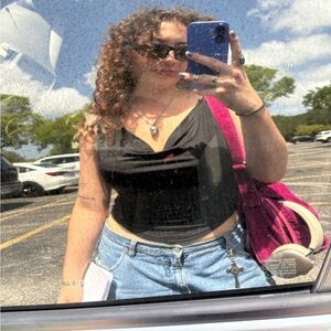 Meet your Posher, Constanza